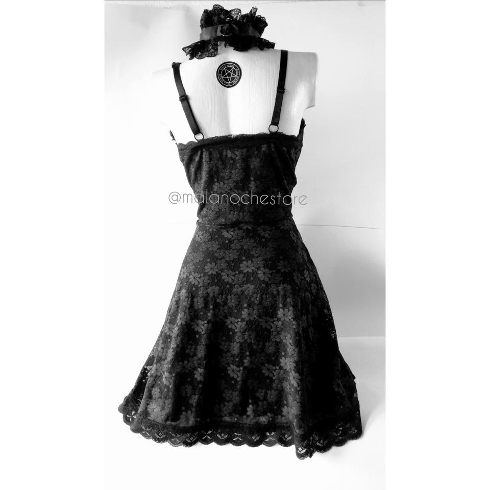 Dress Gardenia with necklace